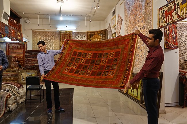 Ispahan-Marchand de tapis-008